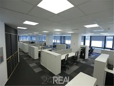 Spatii de inchiriat in cladirea SEMA Parc - Paris - de la 820 MP